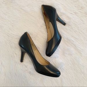 🖤 Cole Haan black pumps